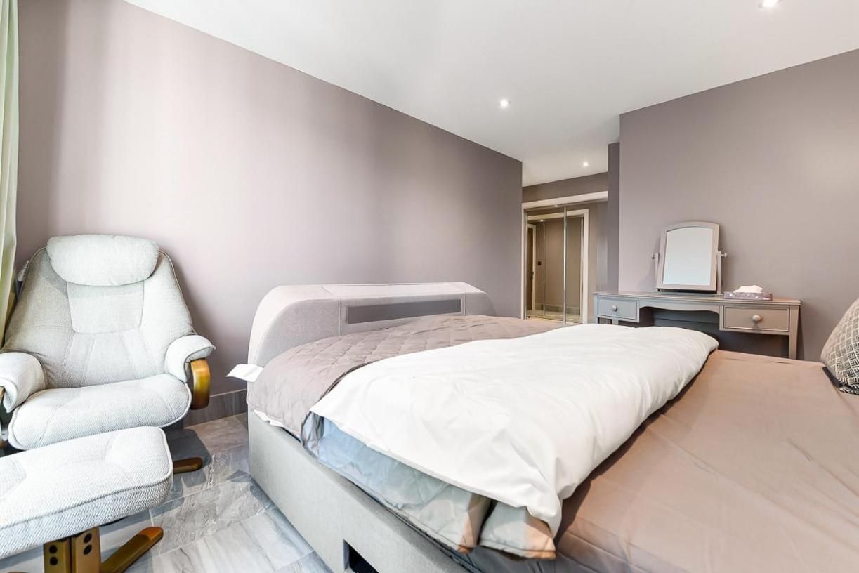 Luxury 2 Bed Close To Londra
