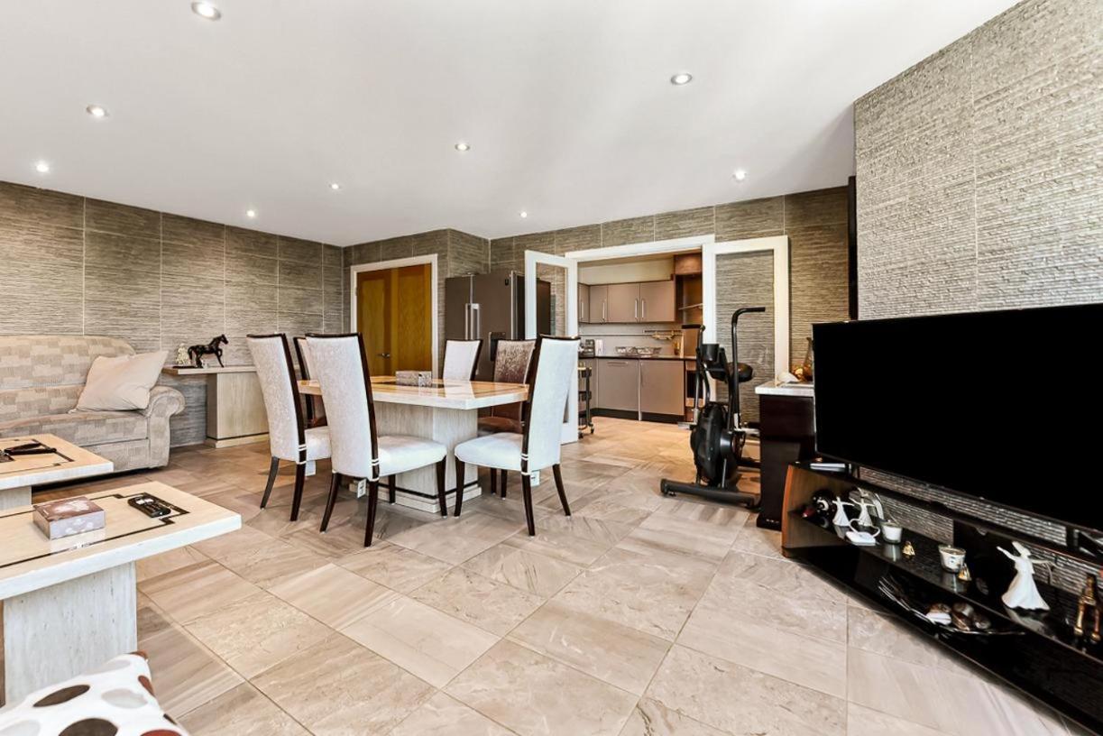 Luxury 2 Bed Close To Londra